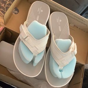 Women’s Clarks Breeze Sea Sandal Size 8